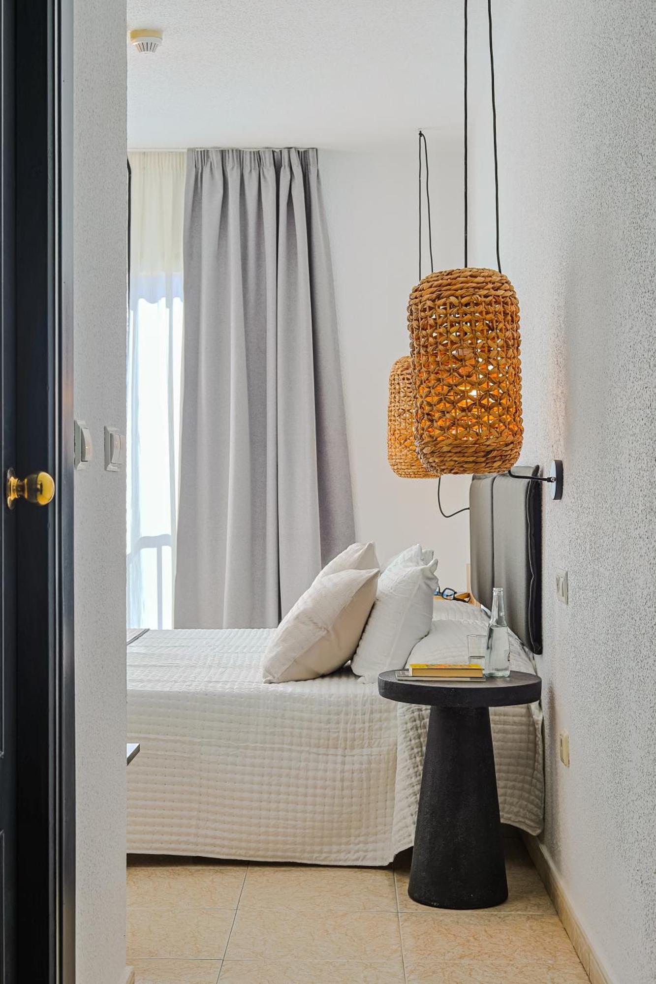 Hotel Olas De Almuñécar