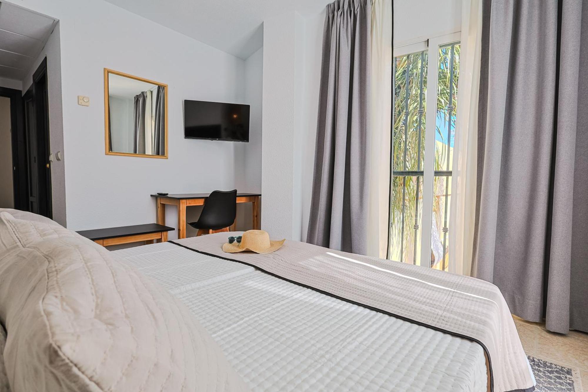 Olas De Hotel
