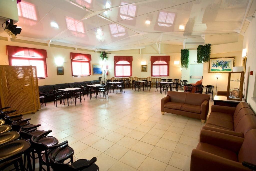 Hotel Olas De